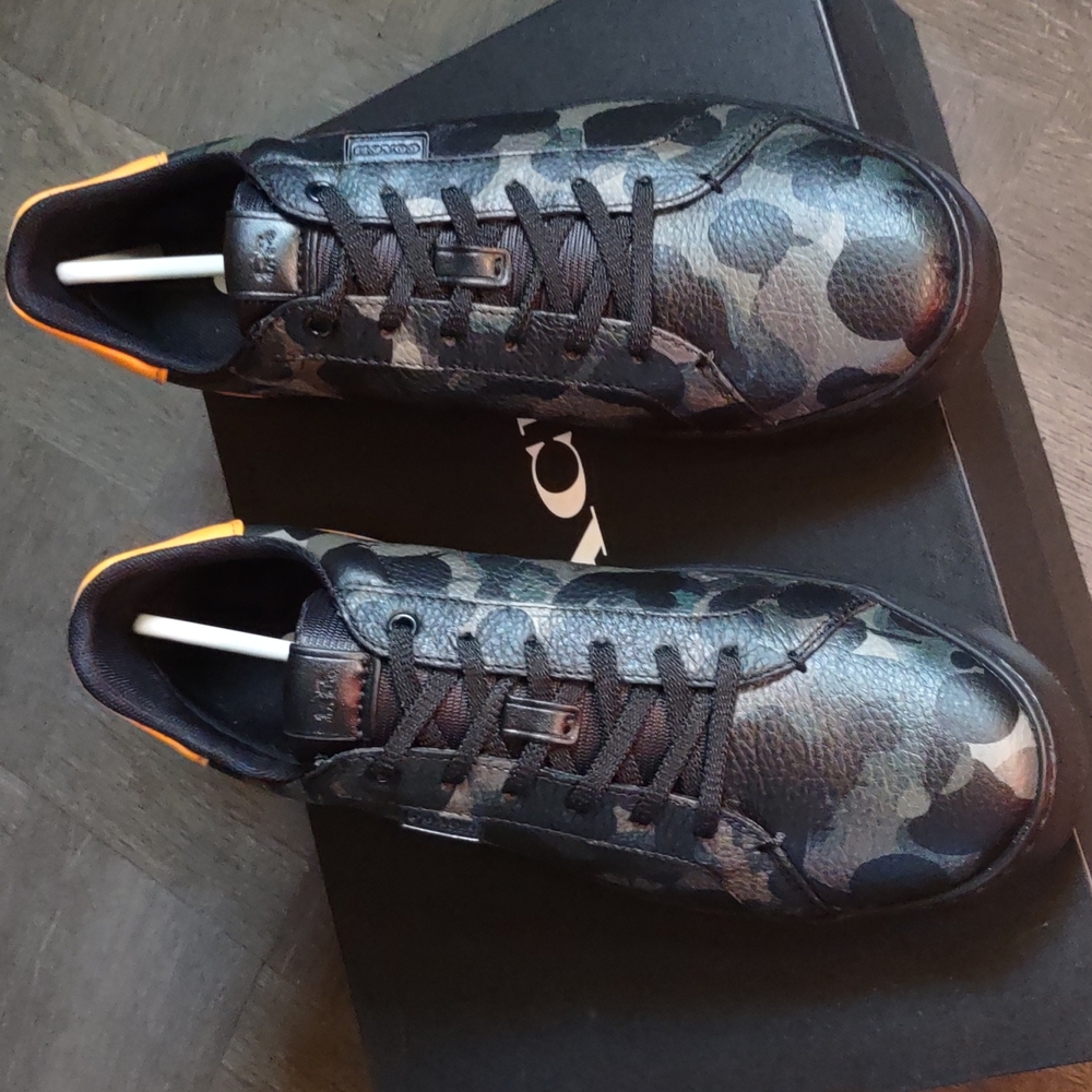 Coach men's low line Sig Camo 9.5
